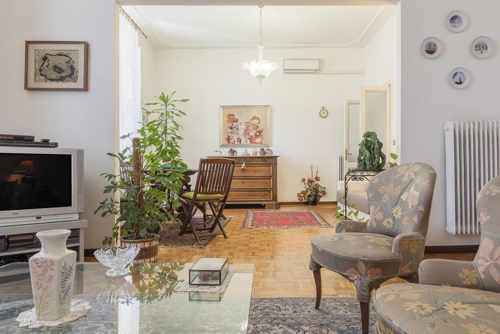 Apartment Flower's Market - Charme Holidays Rome