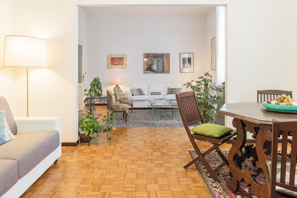 Flower's Market - Charme Holidays Apartment